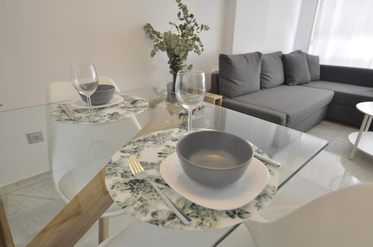 Luminoso Y Coqueto Apartamento Con Jardin Málaga Exterior foto