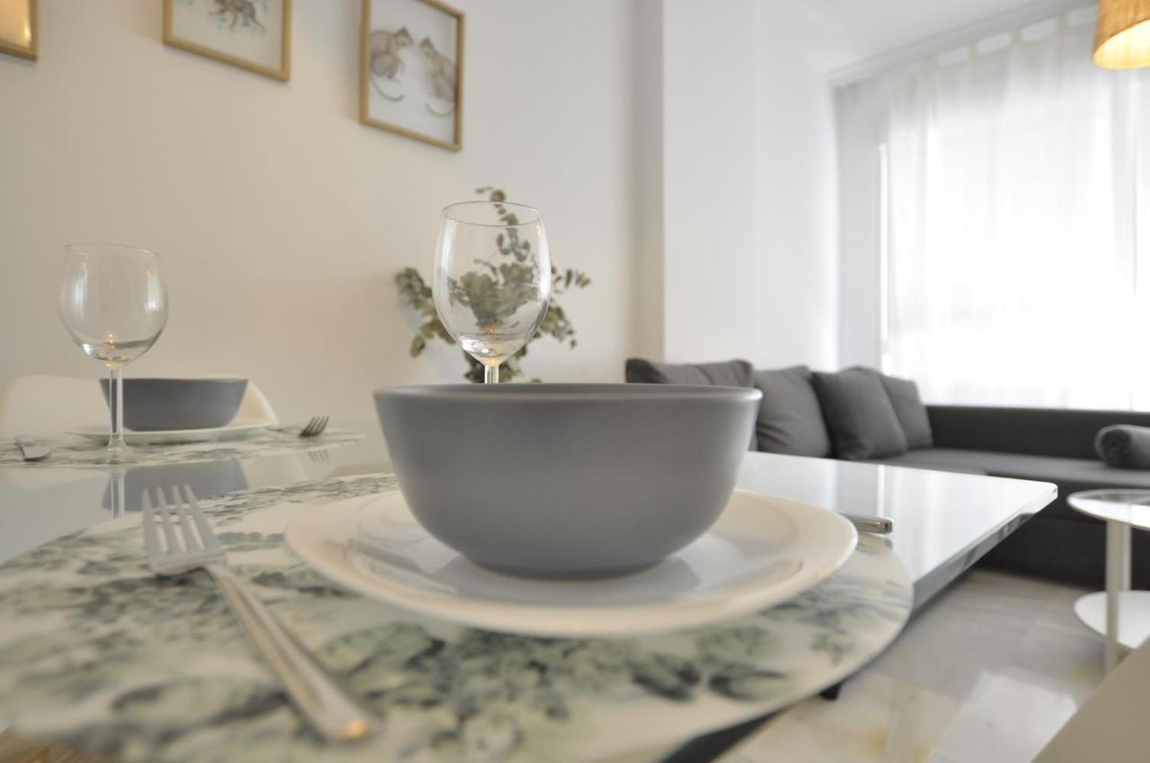 Luminoso Y Coqueto Apartamento Con Jardin Málaga Exterior foto